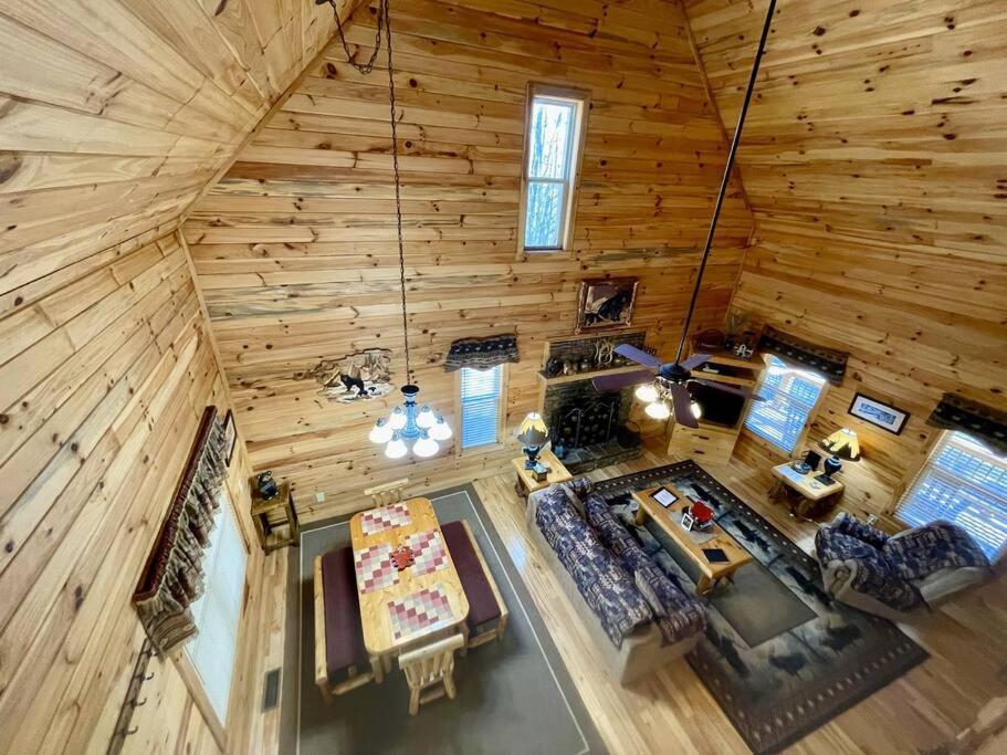 2 Bed Cabin Hot Tub Close To Helen #16 Bagian luar foto